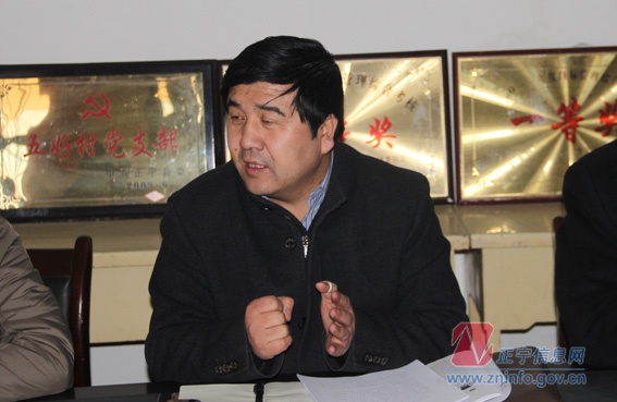 曹育铮深入永和镇群众路线教育实践活动联系点调研