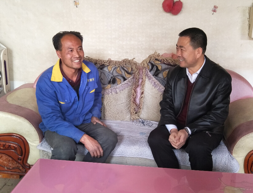 张龙杰调研扶贫攻坚并开展双联和“六联一帮”活动