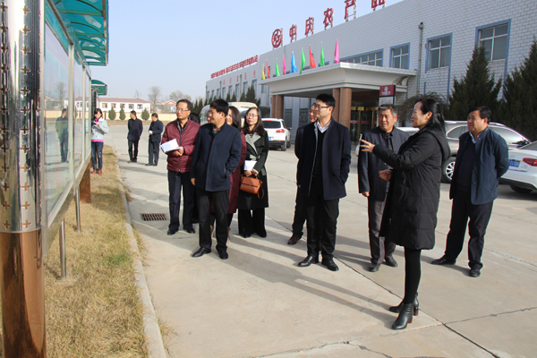 正宁县政协组织委员赴西峰区考察学习经济社会发展和文史工作