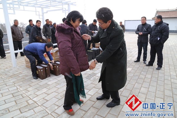 段登云赴西坡乡看望慰问贫困群众