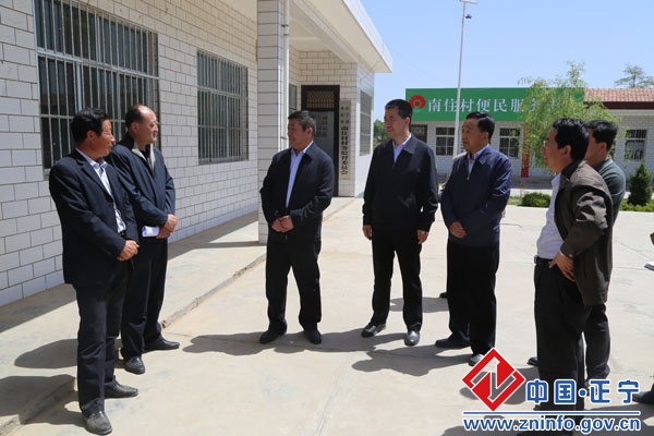 0503.jpg 张文礼来我县永正镇南住村调研双联工作