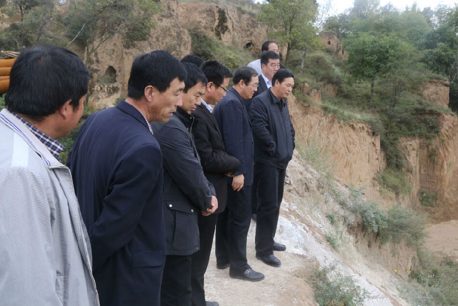 蔡文辉 李元庆督查县城重点项目建设