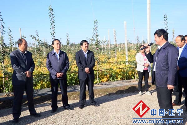 正宁县党政考察团赴合水西峰镇原观摩学习精准扶贫及城乡环境综合整治工作