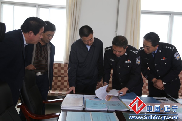 64.jpg 张龙杰国庆节前督查安全生产工作