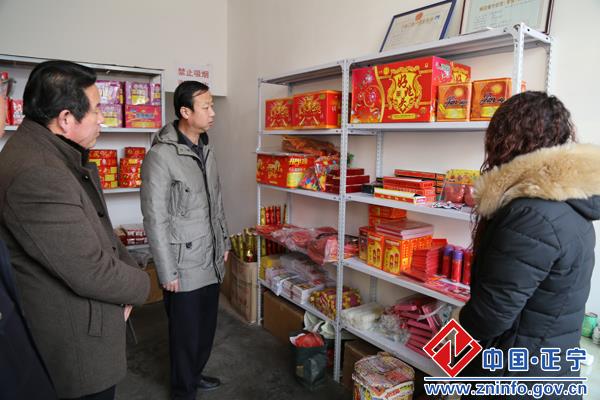 郑新锋督查春节前安全生产工作