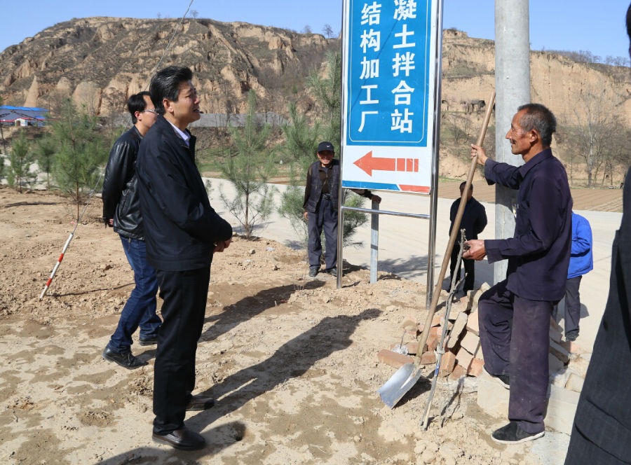 刘刚到宫河镇长口子村调研双联及精准扶贫工作