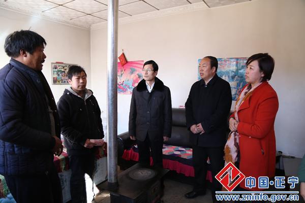 齐雪柏 王存劳赴西坡乡开展“两节”送温暖慰问活动