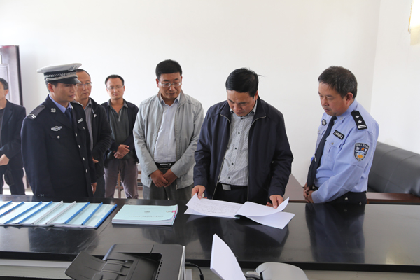 蔡文辉督查全县道路交通安全工作