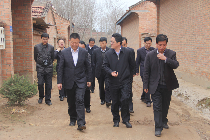 2.jpg 闫晓峰调研正宁“双联”工作