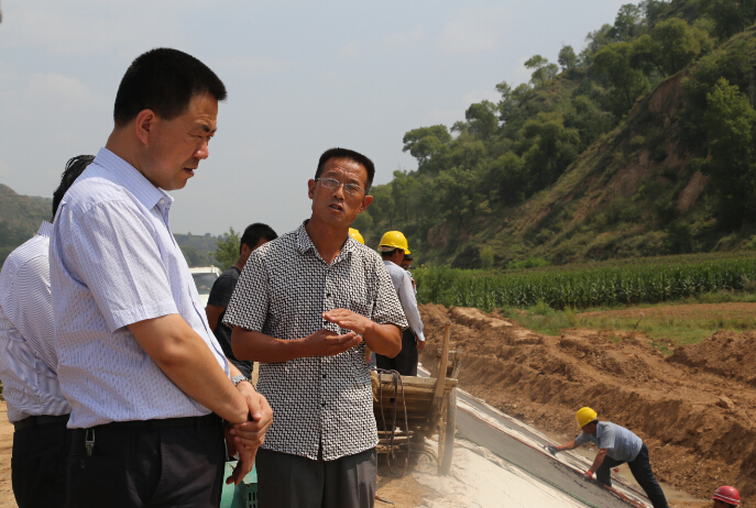 张龙杰督查全县水利设施建设情况