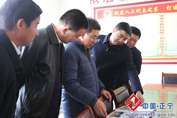 2.jpg 董建镇来正宁县调研