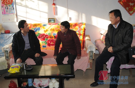 梁环平走访慰问困难群众