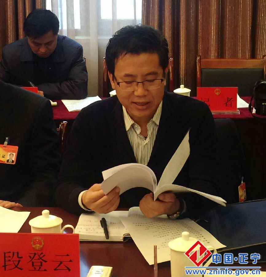 不负人民重托   积极建言献策