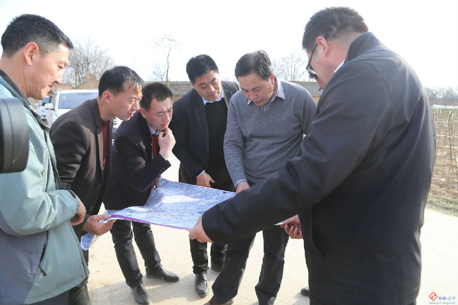 IMG_4886.jpg 蔡文辉在督查重点项目建设时强调:抢抓有利时机加快征地拆迁全面掀起城镇建设热潮