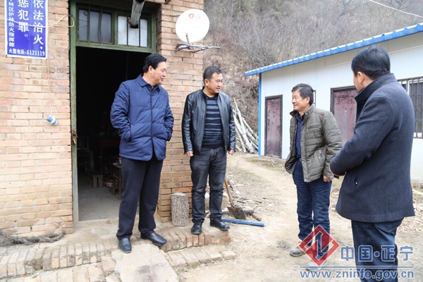 蔡文辉现场踏勘城乡建设项目