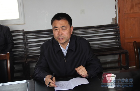 张龙杰在湫头乡湫头村开展“双联”活动