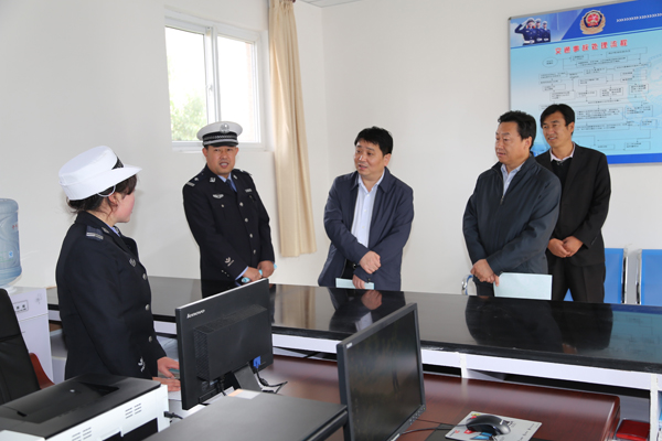 周继军督查正宁县道路交通、消防、旅游安全和社区建设工作