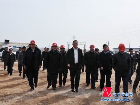 省政府石军副省长亲赴核桃峪煤矿事故现场指导开展救援工作