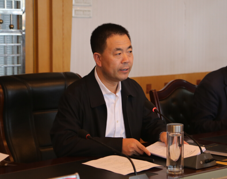 张龙杰主持召开贯彻市委三届十次全委扩大会议精神加快重大项目重点工作推进会议