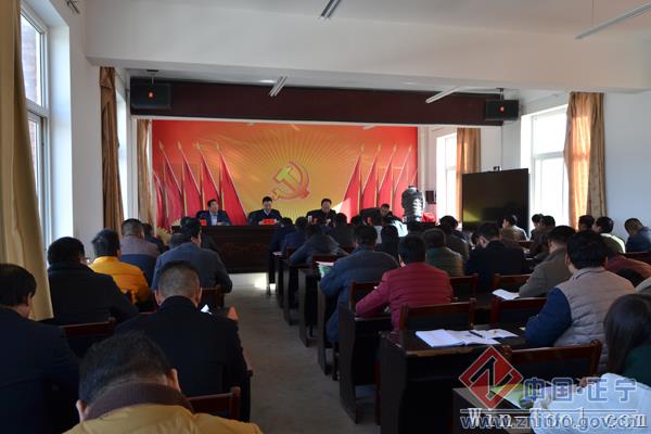 李银来我县三嘉乡宣讲党的十九大精神