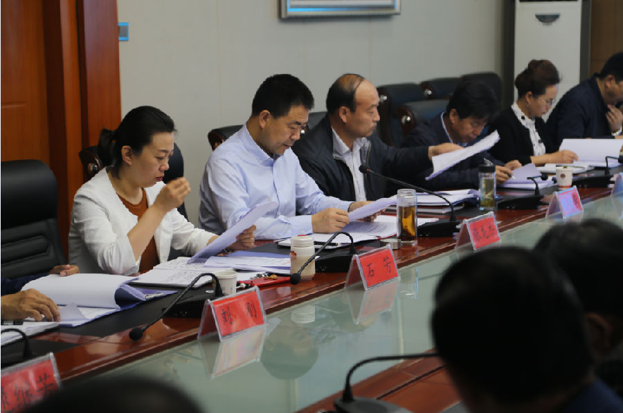 张龙杰主持召开县政府十七届第九次常务会议