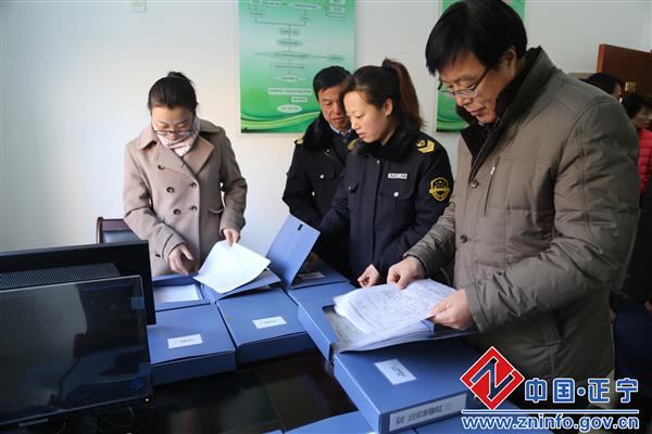 市政府工作组考核正宁县2014年食品药品安全目标责任制完成情况