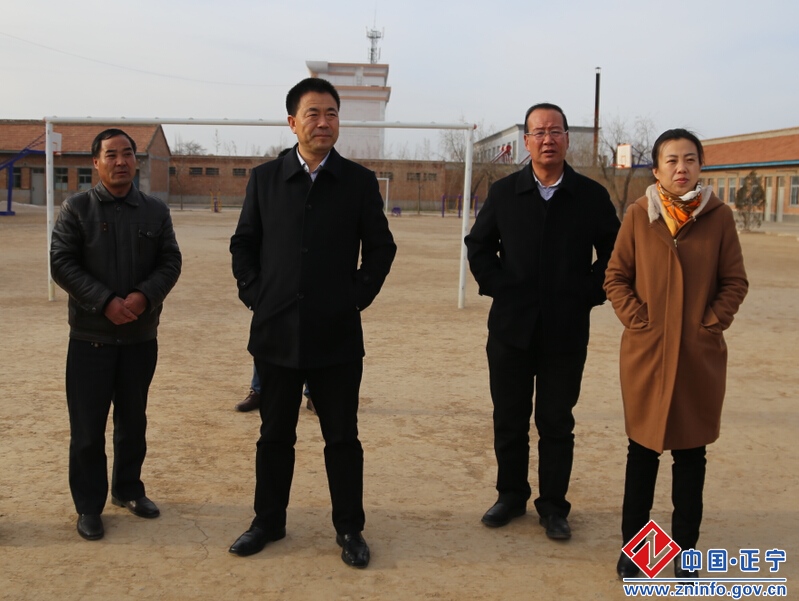 张龙杰调研教育工作