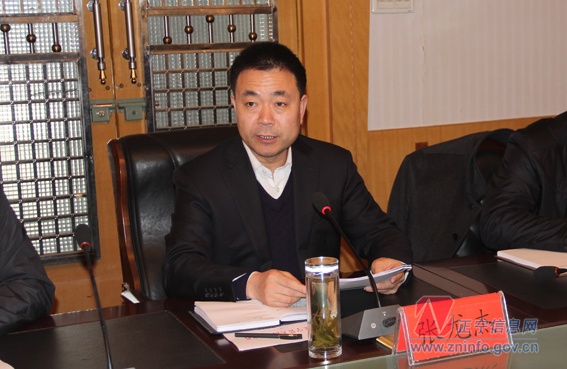 张龙杰主持召开县政府党组党的群众路线教育实践活动动员会议