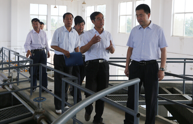 张龙杰督查全县水利设施建设情况