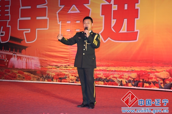 正宁县举行“两会”专题文艺晚会