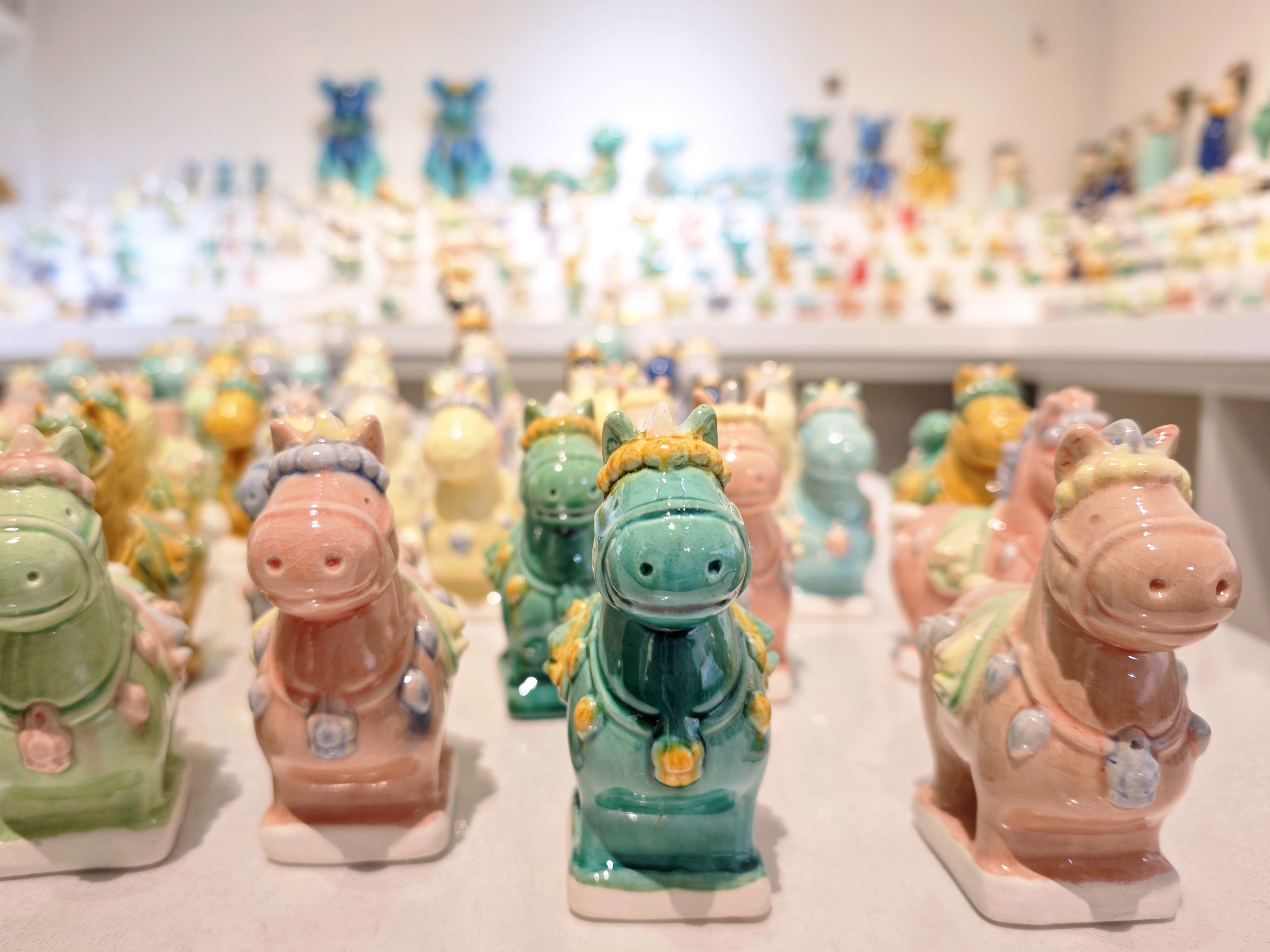 新春走基层丨三彩小镇“找马”记