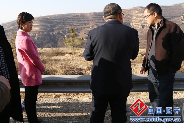 省市考核组考核正宁县2016年农村公路工作