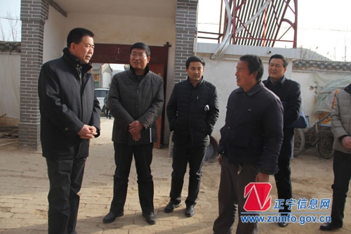 张龙杰到党的群众路线教育实践活动联系点调研