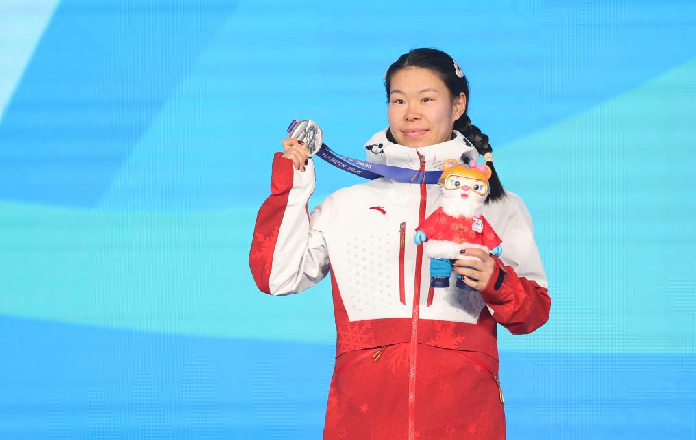 马年将至，中国“骏马”驰骋米兰冬奥