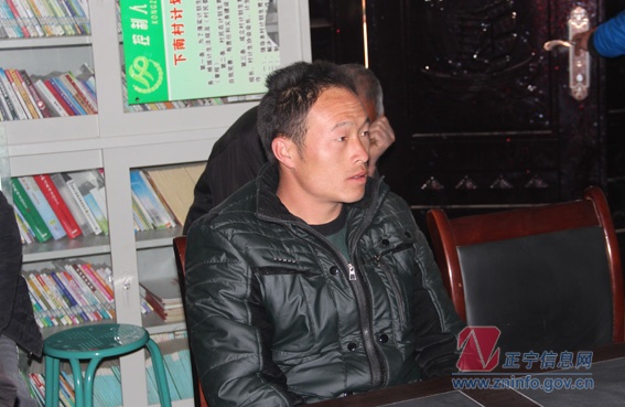 曹育铮深入永和镇群众路线教育实践活动联系点调研