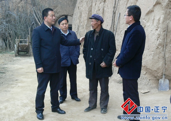 张龙杰赴松树坪村调研精准扶贫精准脱贫工作并看望慰问贫困群众