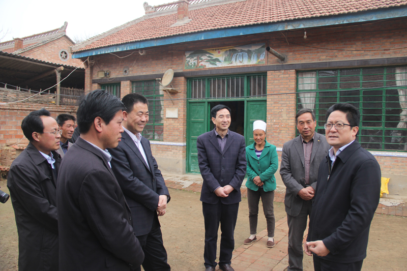 1.jpg 闫晓峰调研正宁“双联”工作