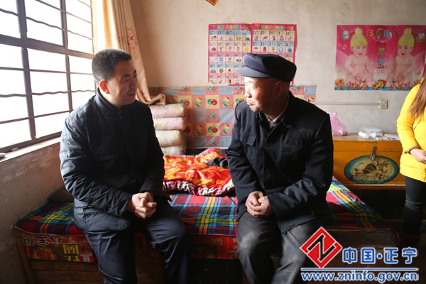 IMG_4267.jpg 张龙杰调研抽查南片乡镇贫困户脱贫退出工作