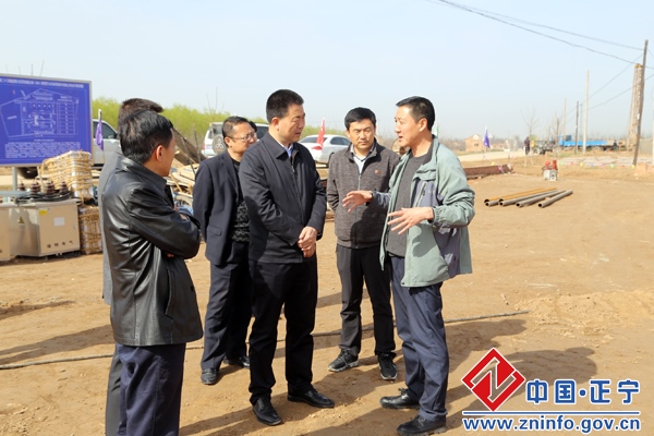 张龙杰督查甜罗高速正宁段和南罗公路建设工作