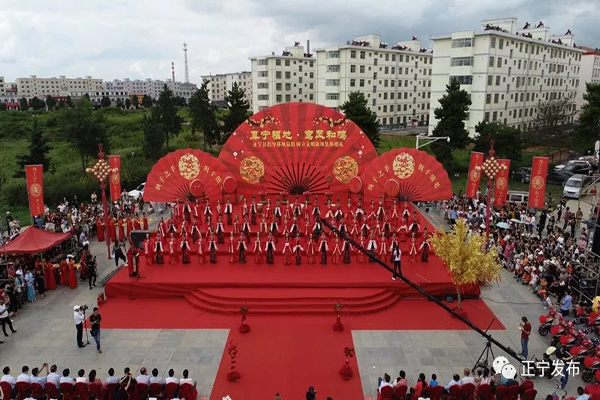 正宁县隆重举行“真宁福地·鸾凤和鸣”倡导移风易俗、树立文明新风集体婚礼