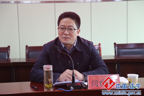 闫晓峰在正宁县五顷塬回族乡宣讲党的十八届四中全会精神