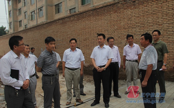 张龙杰等县上领导督查县城重点项目建设