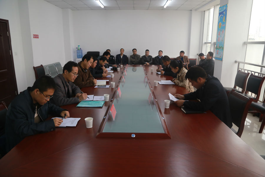 丑一斐督查正宁县村级便民服务中心建设和不作为慢作为专项整治工作