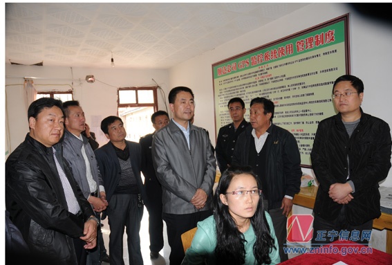 张龙杰督查道路交通安全