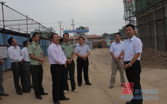 张龙杰等县上领导督查县城重点项目建设