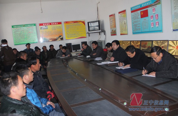 曹育铮深入永和镇群众路线教育实践活动联系点调研