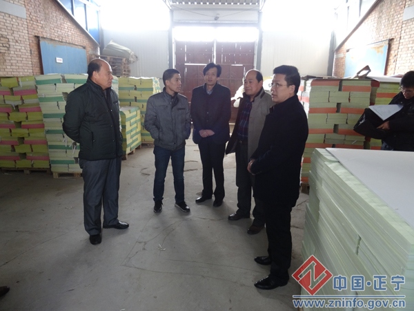 2.jpg 市文化市场综合执法支队督查我县文化市场管理工作