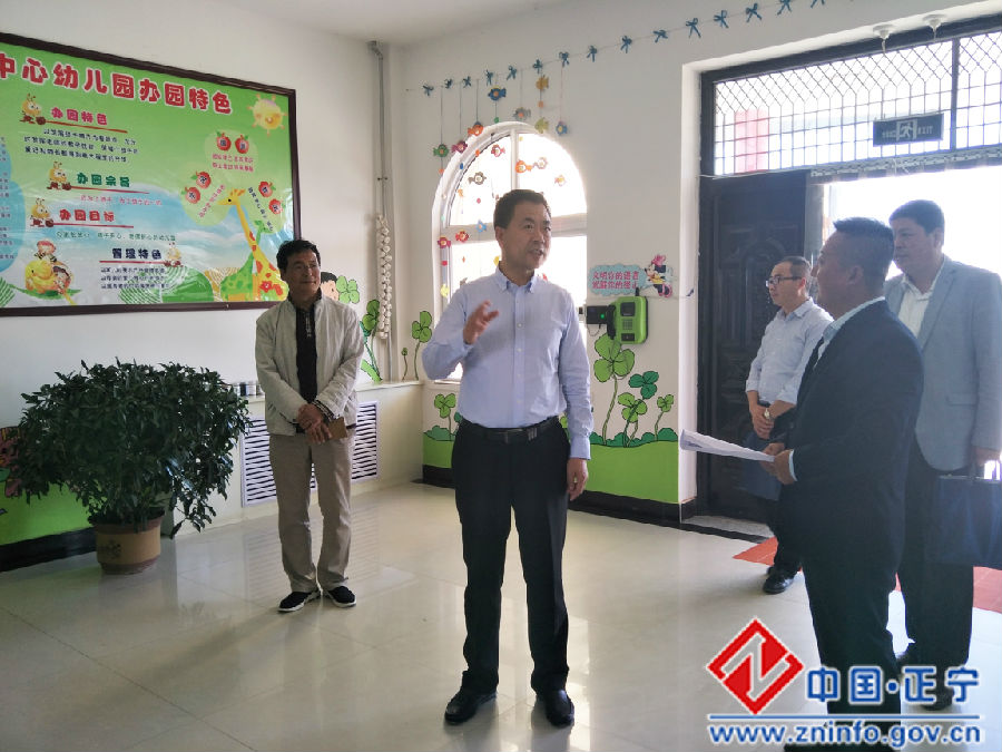 张龙杰教师节前看望慰问教师