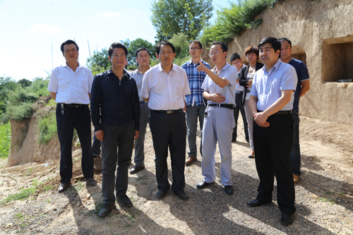 李在春督查正宁县扶贫开发工作