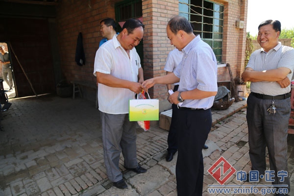 张国珍赴五顷塬乡孟河村开展双联帮扶